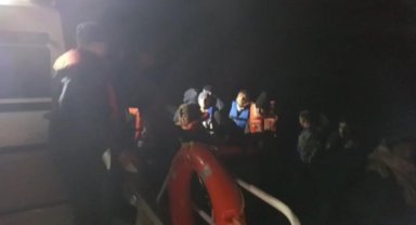 Mobil radar tespit etti, 15'i çocuk 42 göçmen yakalandı