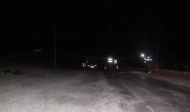 Motosikletle giderken silahlı saldırıya uğradılar