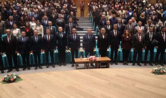 Öğretmen Akademisi’nin İlk Dersi İzmir Valisi Süleyman Elban’dan