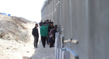 Refah’taki yerinden edilmiş Filistinlilerin gergin bekleyişi sürüyor