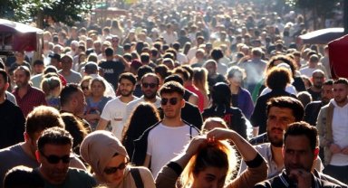 Türkiye nüfusu 85 milyon 372 bin 377 kişi oldu