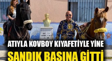 Atıyla, koyboy kıyafetiyle yine sandık başına gitti