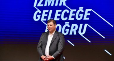 Başkan Cemil Tugay, projelerini "İzmir Geleceğe Doğru" sloganıyla açıkladı