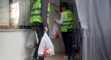 Bayraklı Belediyesinden 13 bin kişiye iftar paketi