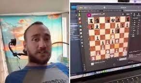 Beyin çipi takılan felçli hasta düşünce gücüyle satranç oynadı