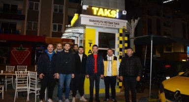 CHP’li Önal, taksicilerle sahurda buluştu