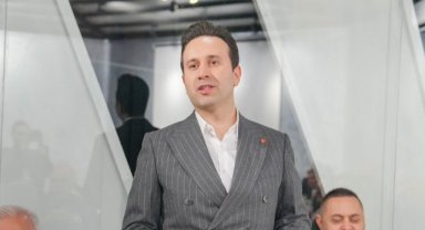 Çiftçioğlu, Karşıyaka için fark yaratacak yeni meydan projesini anlattı