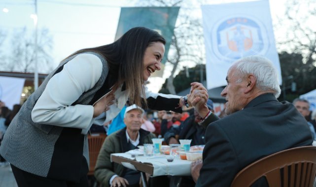 Efes Selçuk'ta dayanışma iftar sofraları ile büyüyor