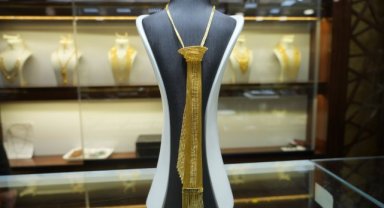 Gaziantep’te kuyumcularda yeni trend: Altın kravat