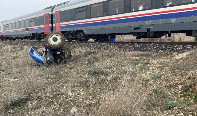 Isparta’da tren ile traktörün çarpıştı
