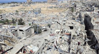 İsrail ordusunun Han Yunus’ta neden olduğu yıkım görüntülendi