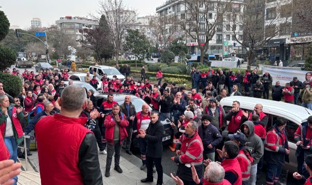 Maltepe’de maaşını az bulan belediye işçileri eylem yaptı
