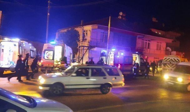 Milas’ta servis minibüsleri çarpıştı