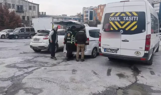 Trafikte tartıştığı öğrenci servisini takip etti; her iki sürücüye de ceza kesildi