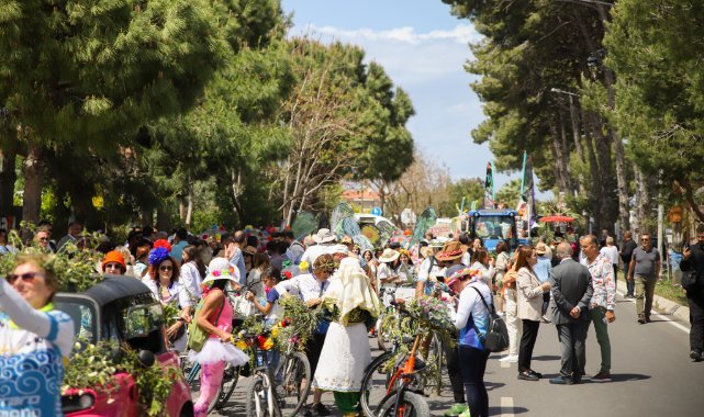 13. Alaçatı ot festivali tüm coşkusuyla devam ediyor