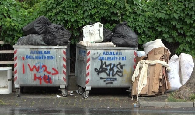 Adalar’da çöplerden ve otlardan geçilmiyor