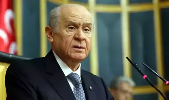 Bahçeli: Türk bayrağını kabullenemeyen vatandaşlıktan çıkarılmalı