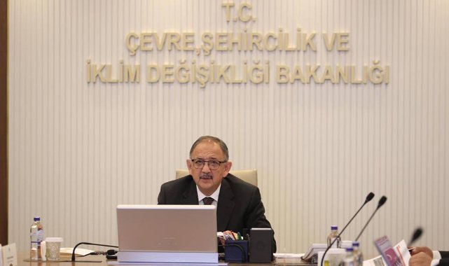 Bakan Özhaseki: Deprem konutlarımızın tamamını 2025'in Eylül ayına kadar teslim edeceğiz