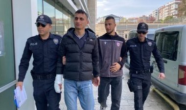 Bakkal namaz kılarken dükkandan hırsızlık