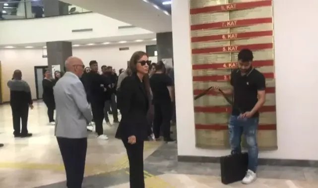 Banu Parlak'ın güzellik merkezinin kurşunlanması davası: Dilan Polat kızıyla konuşup ağladı