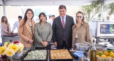 Başkan Tugay, Alaçatı Ot Festivali'nin açılışını yaptı