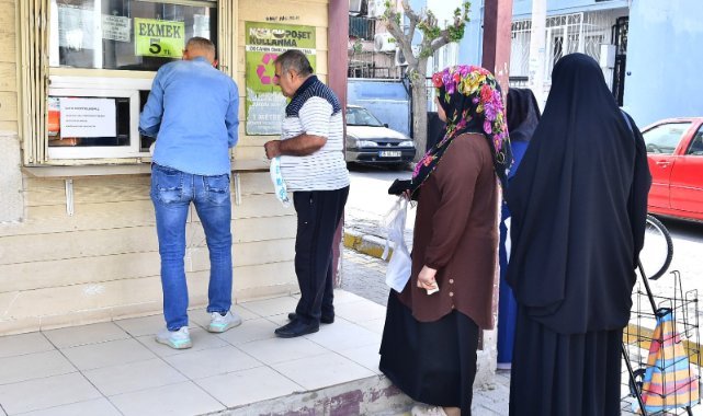 Başkan Tugay sözünü tuttu İzmirli ekmeği yeniden 5 liraya aldı