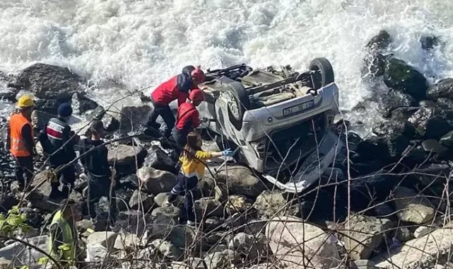 Denize uçan otomobilin sürücüsü öldü