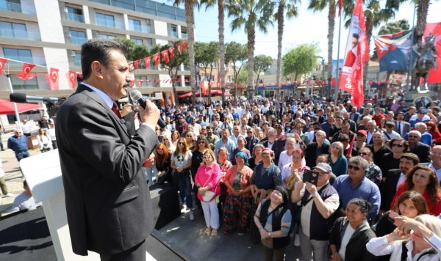 Dikili Belediye Başkanı Adil Kırgöz Mazbatasını Aldı