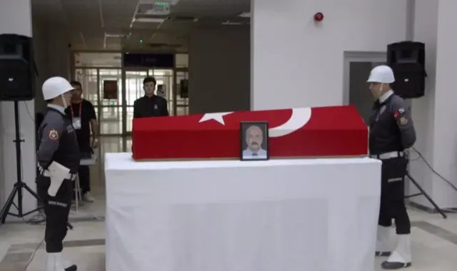 Edirne'de yaşamını yitiren polis memuru, törenle son yolculuğuna uğurlandı
