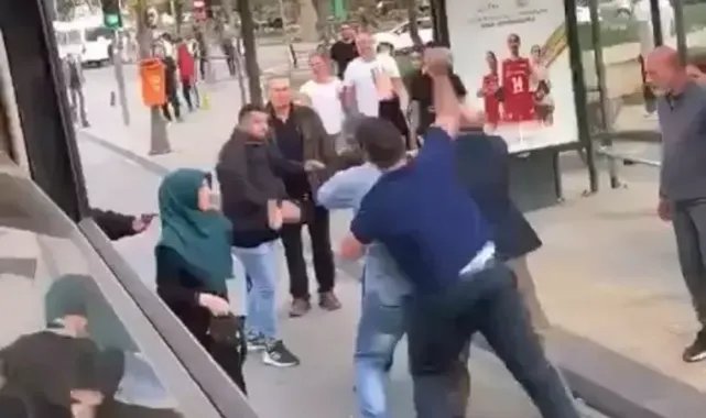 İETT otobüsünde yolcu ile şoför kavga etti