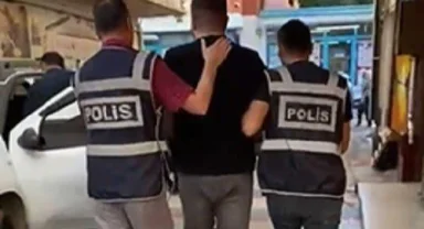 İzmir'de yasa dışı silah ticareti yapan sevgililer yakalandı