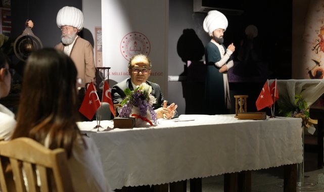 İzmir İl Milli Eğitim Müdürü Dr. Ömer Yahşi Gençlerle Bir Araya Geldi
