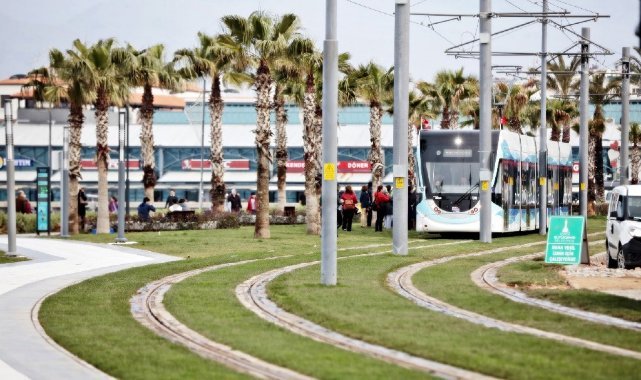 İzmir’in tramvay hatları için araç alım ihalesi yapıldı