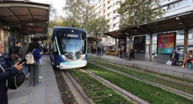 İzmir Metrosu ve Konak Tramvayı’na Maraton İzmir düzenlemesi