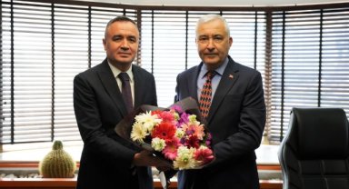 Kaymakam Sarı'dan Başkan Türkmen'e tebrik ziyareti