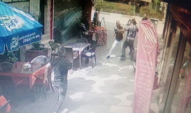 Kebapçı ile çaycının döner çatallı tabela kavgası