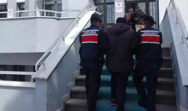 Kesinleşmiş 24 yıl cezası bulunan firari, oğlunun dükkanında kazılmış tünelde yakalandı