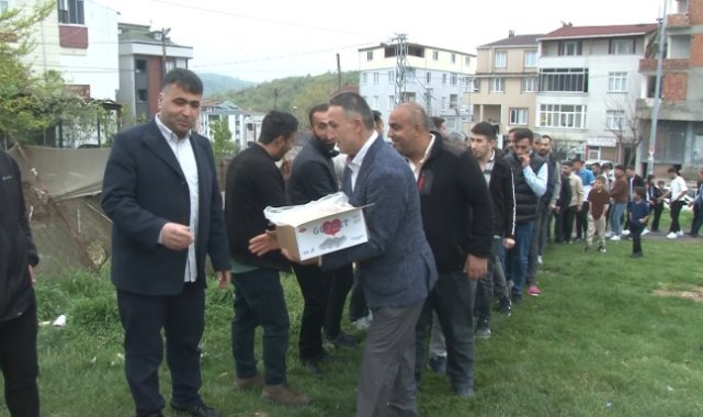 Köylerindeki asırlık bayram sabahı geleneğini İstanbul’da da sürdürüyorlar