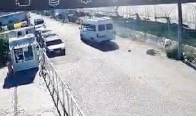 Minibüsüyle ezip öldürdü, o anlar kameraya yansıdı