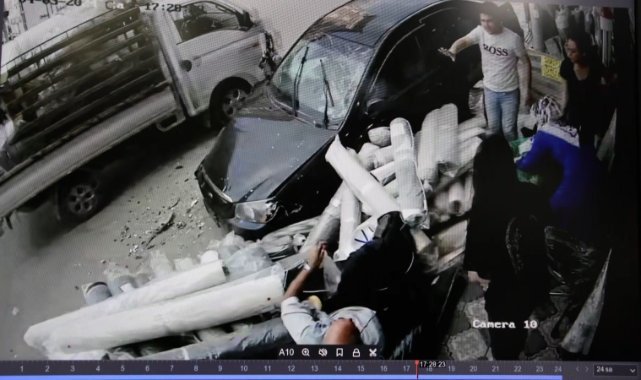 Otomobil iş yeri çalışanları ile müşterilerin arasına daldı