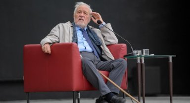 Prof. Dr. İlber Ortaylı İZKİTAP Fest’e konuk oldu