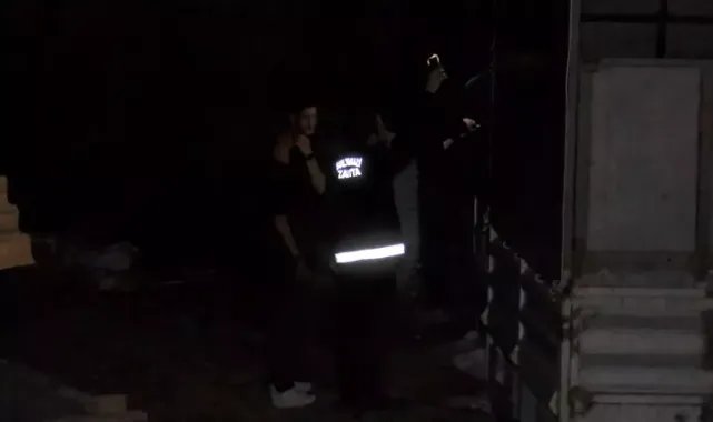 Sultangazi'de gecekonduda at kesenlere baskın