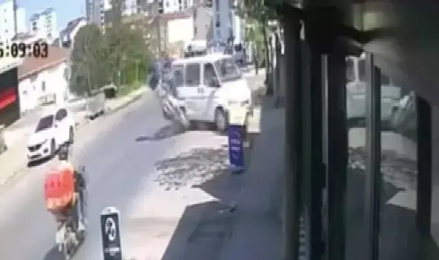Tuzla'da motosikletli minibüse çarptı