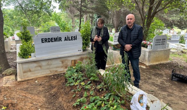 Aci ailesi oğullarına “kırmızı bülten” haberini mezarı başında gözyaşlarıyla verdi
