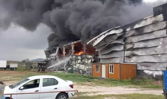 Aksaray'da yağ fabrikasında yangın