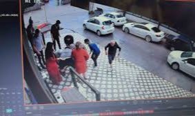 Ankara’da sele kapılan 2 çocuk hareket halindeki ve park halindeki araçların altına sıkıştı