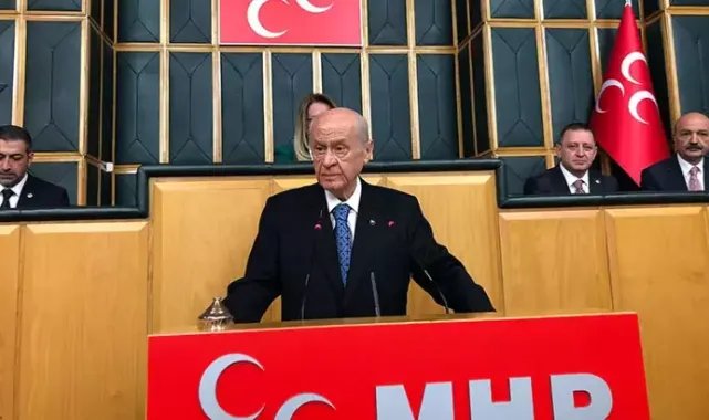 Bahçeli: Birkaç emniyet müdürünün açığa alınmasıyla geçiştirilemeyecek komplo devrededir