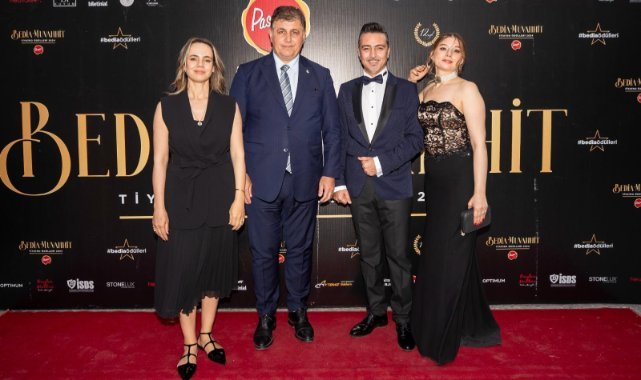 Başkan Tugay'a “Sanata Destek” Ödülü