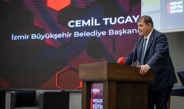 Başkan Tugay Mesleki Eğitim Zirvesi'ne katıldı