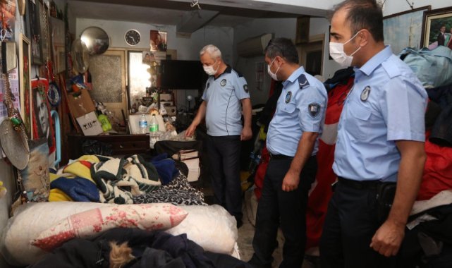 Bayraklı Belediyesinden çöp ev operasyonu